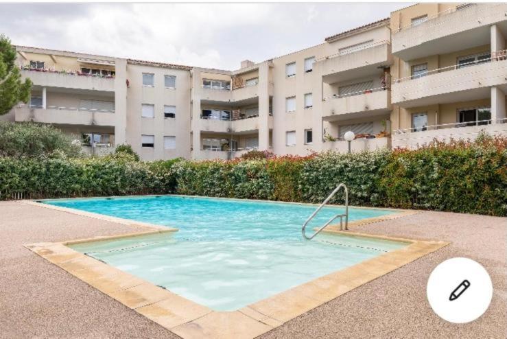Joli T2/ Tram/ Clim/ Parking/ Wifi/ Piscine Apartment Монпелие Екстериор снимка