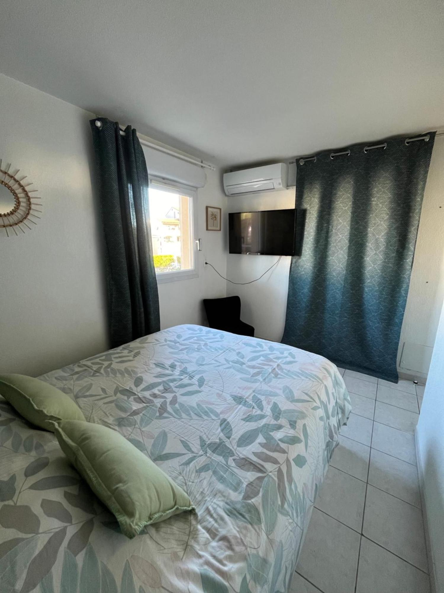 Joli T2/ Tram/ Clim/ Parking/ Wifi/ Piscine Apartment Монпелие Екстериор снимка