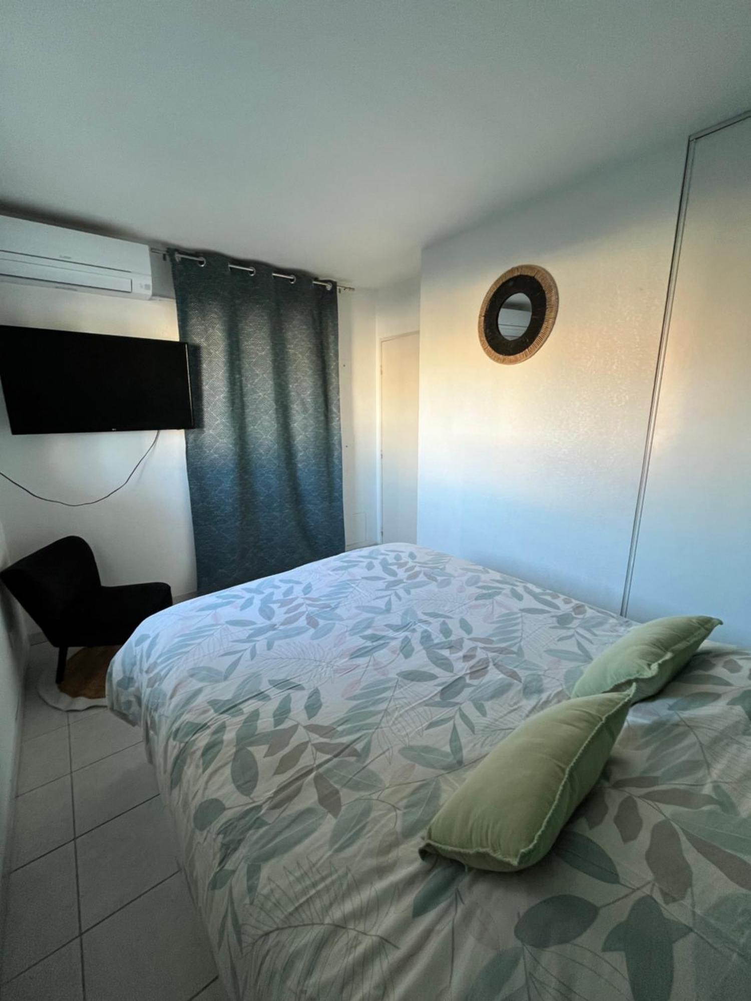 Joli T2/ Tram/ Clim/ Parking/ Wifi/ Piscine Apartment Монпелие Екстериор снимка